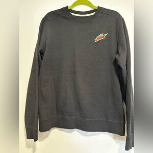 Mountain Dew Logo Embroidered Sweatshirt. Black Soft Pullover Long sleeve.